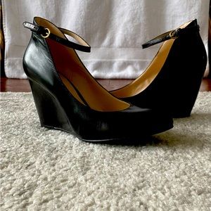 Nine West Wedge shoes, black, leather size 7.5 .  Never worn.
